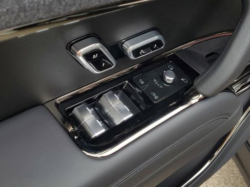New 2026 Land Rover Range Rover Sport Dynamic SE AWD/4WD image 11