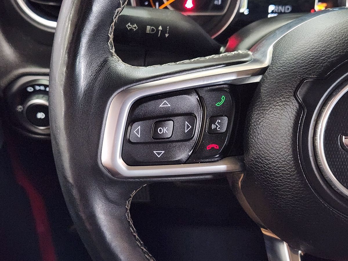 Used 2018 Jeep Wrangler Unlimited Sahara w/ Cold Weather Group AWD/4WD image 46