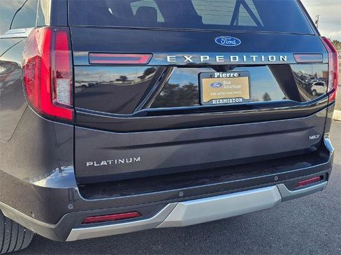 Certified 2025 Ford Expedition Max Platinum image 7