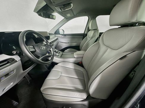 Used 2025 Hyundai Palisade SEL FWD image 13