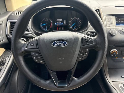 Used 2018 Ford Edge SE FWD image 27