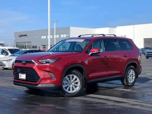 Certified 2026 Toyota Grand Highlander XLE image 2