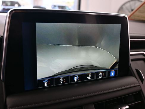 Used 2023 Chevrolet Tahoe Z71 w/ Luxury Package image 29