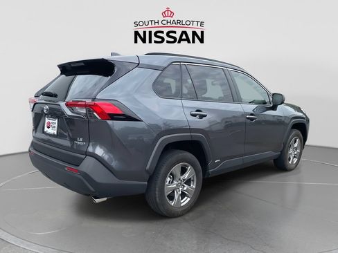Used 2023 Toyota RAV4 LE AWD/4WD image 6