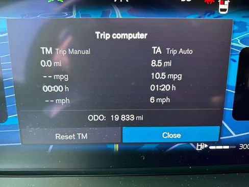 Certified 2024 Volvo XC60 B5 Plus AWD/4WD image 22