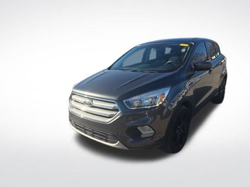 Certified 2019 Ford Escape SE image 4