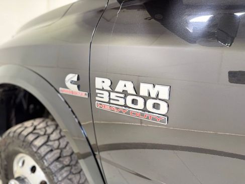 Used 2018 RAM 3500 Laramie AWD/4WD image 9