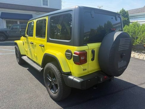 Used 2022 Jeep Wrangler Unlimited Sahara w/ Dual Top Group AWD/4WD image 7