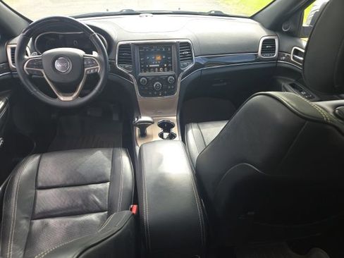 Used 2015 Jeep Grand Cherokee Overland w/ Advanced Technology Group AWD/4WD image 11