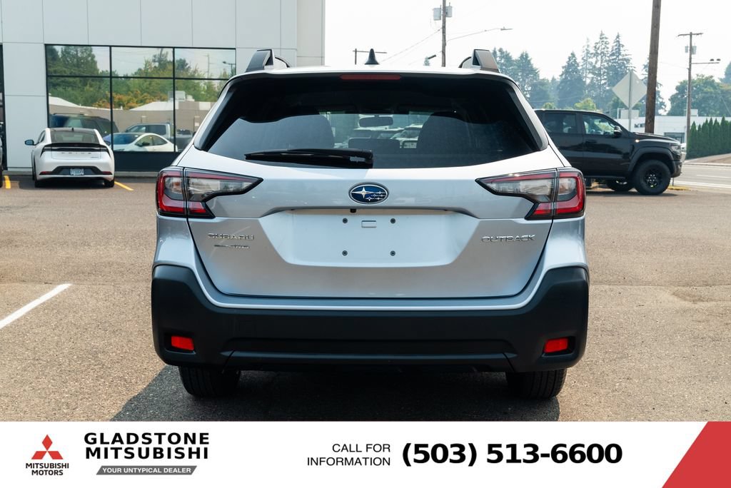 Used 2024 Subaru Outback Premium AWD/4WD image 4