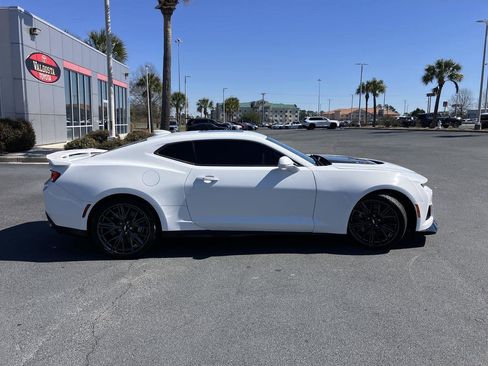 Used 2017 Chevrolet Camaro ZL1 image 6