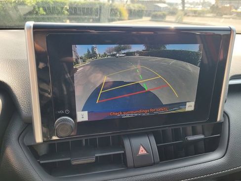 Used 2024 Toyota RAV4 LE image 17