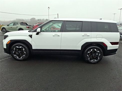 Used 2025 Hyundai Santa Fe SE image 4