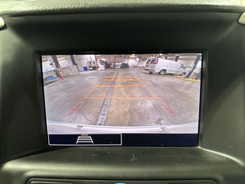 Used 2024 GMC Terrain SLE image 22