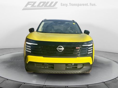 Used 2025 Nissan Kicks SR w/ SR Premium Package image 3