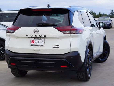 Used 2023 Nissan Rogue SV w/ SV Premium B Package FWD image 8