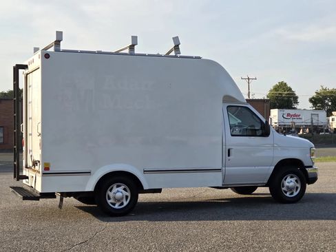 Used 2013 Ford E-350 and Econoline 350 Super Duty RWD image 28