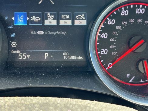 Used 2018 Toyota Camry XSE image 32