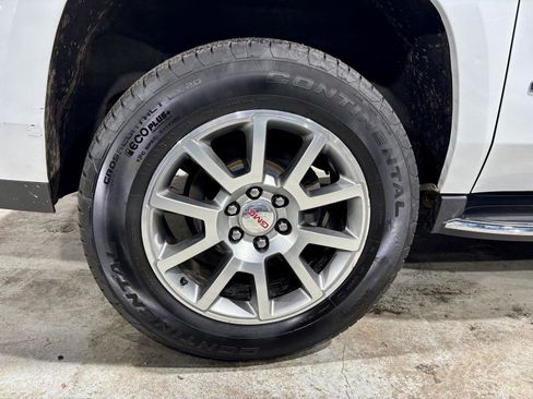 Used 2019 GMC Yukon XL Denali image 36