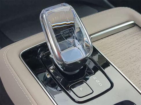 New 2026 Volvo XC90 B6 Plus w/ Protection Package Premier image 31