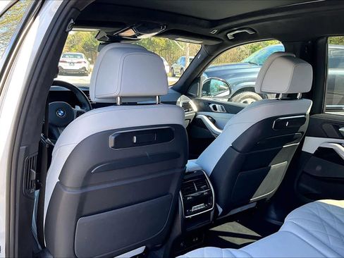 Certified 2025 BMW X7 xDrive40i image 22