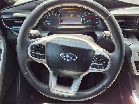 Used 2024 Ford Explorer XLT w/ Equipment Group 202A RWD image 21