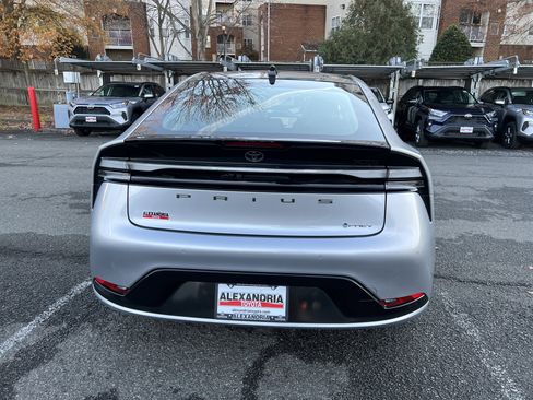 New 2026 Toyota Prius Plug-In Hybrid image 5
