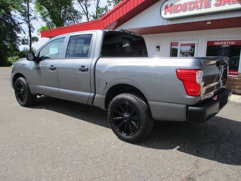 Used 2023 Nissan Titan S AWD/4WD image 5