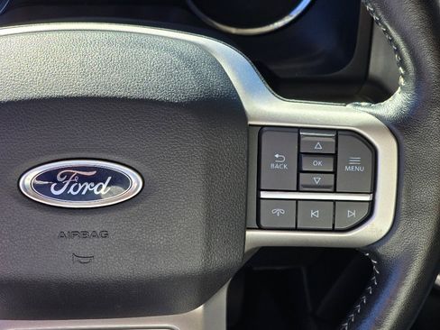 Used 2022 Ford Expedition XLT image 17