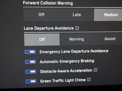 Used 2025 Tesla Cybertruck AWD Crew Cab image 36