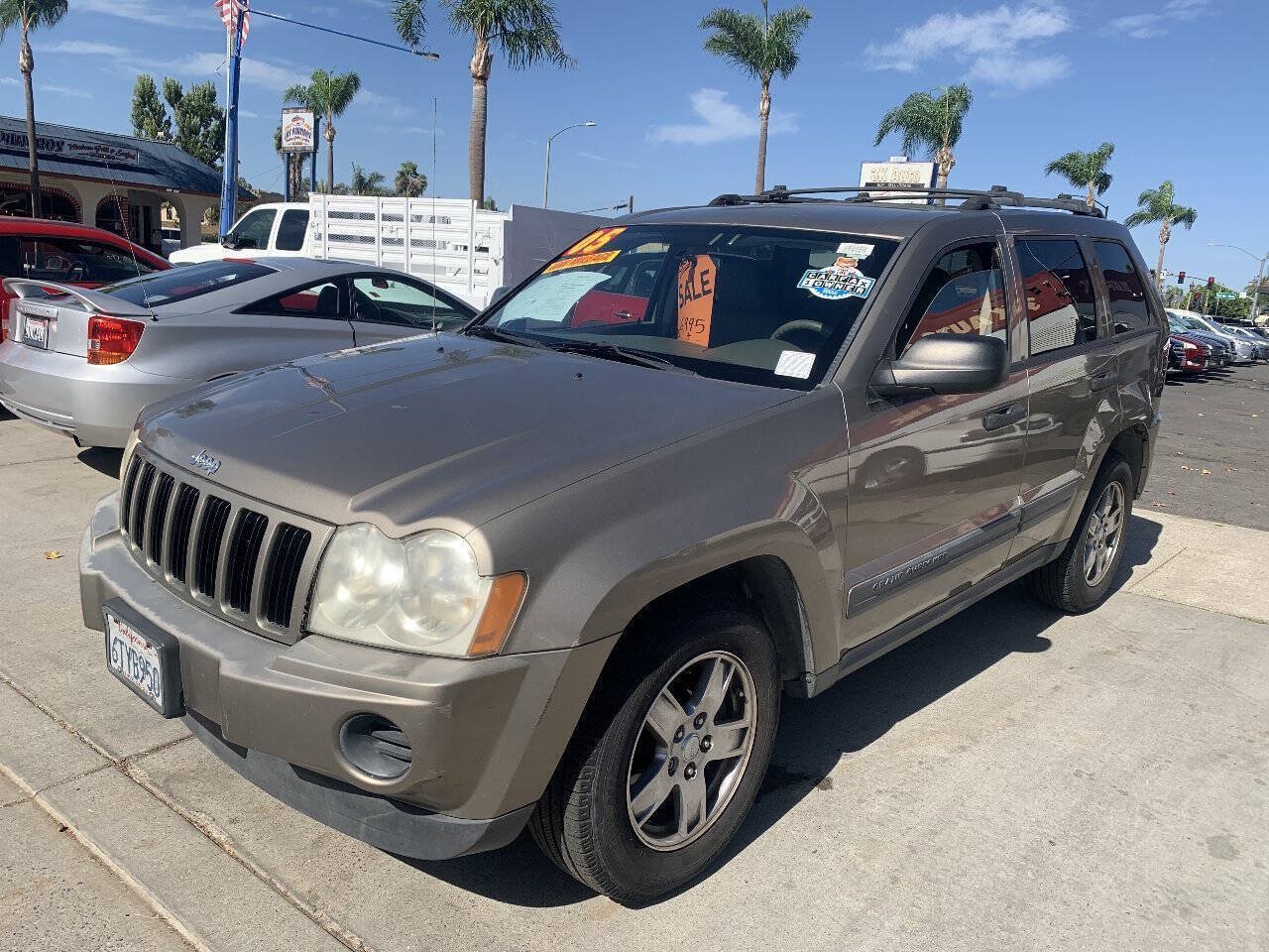 Used 2005 Jeep Grand Cherokee Laredo w/ Cargo Convenience Group RWD image 4