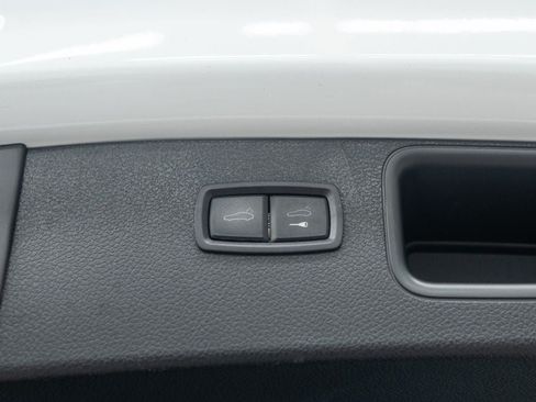 Used 2024 Porsche Macan S AWD/4WD image 33