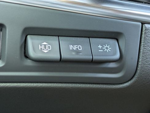 Used 2023 Cadillac XT6 Sport w/ Technology Package AWD/4WD image 22