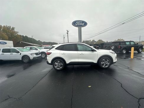 New 2026 Ford Escape ST-Line w/ Tech Pack #1 image 4
