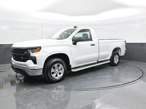 Used 2025 Chevrolet Silverado 1500 W/T image 3