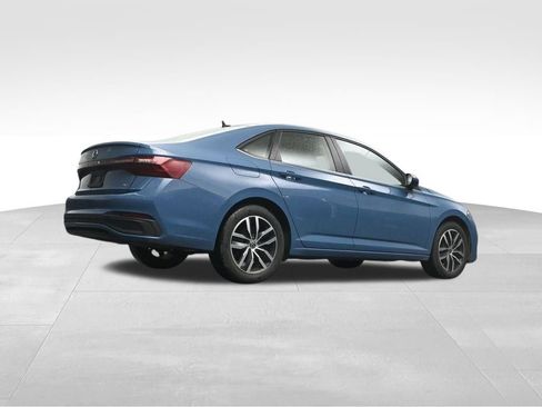 Used 2025 Volkswagen Jetta SE FWD image 13