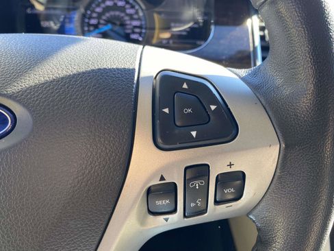 Used 2017 Ford Taurus Limited image 21