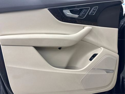 Used 2017 Audi Q7 3.0T Premium Plus w/ Premium Plus Package image 26