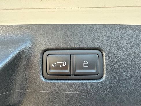 Used 2024 Hyundai Santa Fe Limited FWD image 9