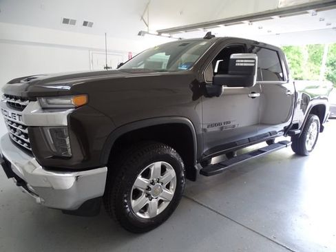 Used 2021 Chevrolet Silverado 2500 LTZ w/ LTZ Plus Package AWD/4WD image 18