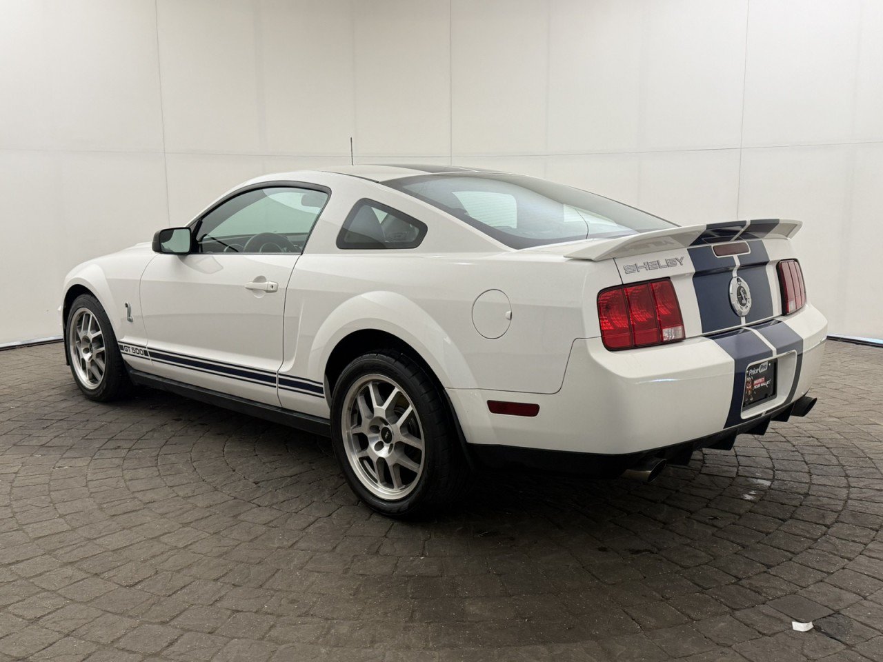 Used 2007 Ford Mustang Shelby GT500 RWD image 5