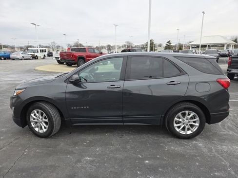 Used 2021 Chevrolet Equinox LS w/ LS Convenience Package image 19