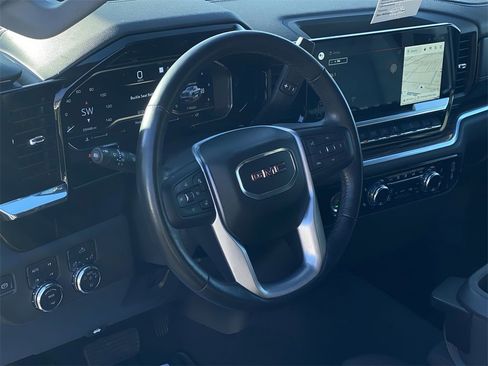 Used 2022 GMC Sierra 1500 Elevation w/ X31 Off-Road Package image 18