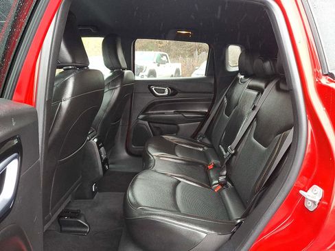 Used 2022 Jeep Compass Limited image 11