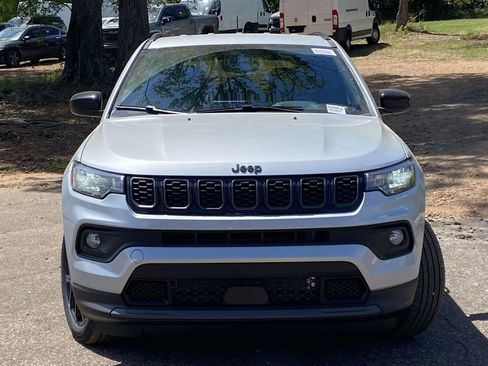 New 2026 Jeep Compass Latitude image 2