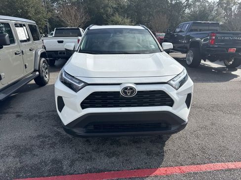 Used 2024 Toyota RAV4 XLE w/ Convenience Package image 2