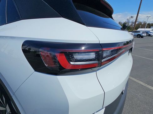 Used 2023 Volkswagen ID.4 Pro RWD image 33