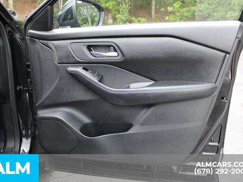 Used 2024 Nissan Rogue SV FWD image 28