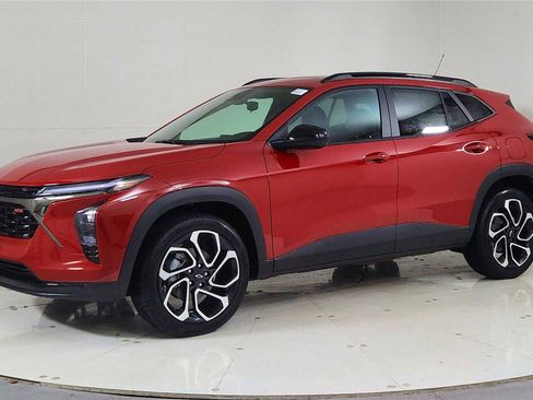 New 2026 Chevrolet Trax RS w/ Sunroof Package image 3