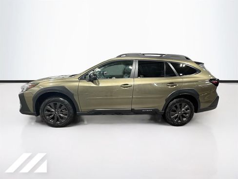 Used 2025 Subaru Outback Onyx Edition AWD/4WD image 8